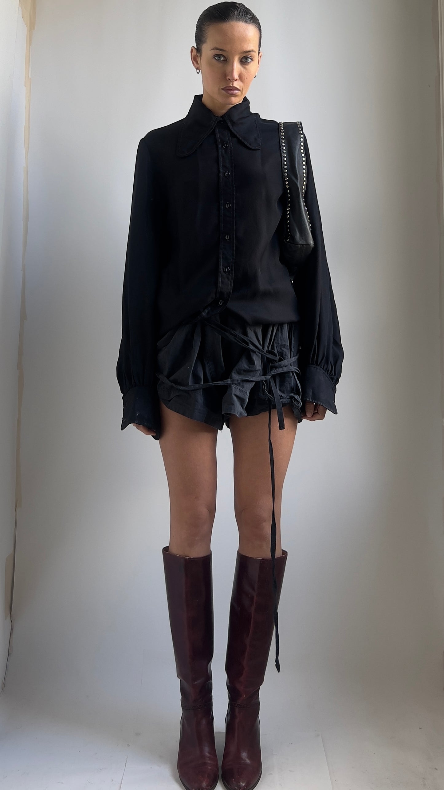 70S BLACK CREPE BEAGLE COLLAR SHIRT / UK 8-12