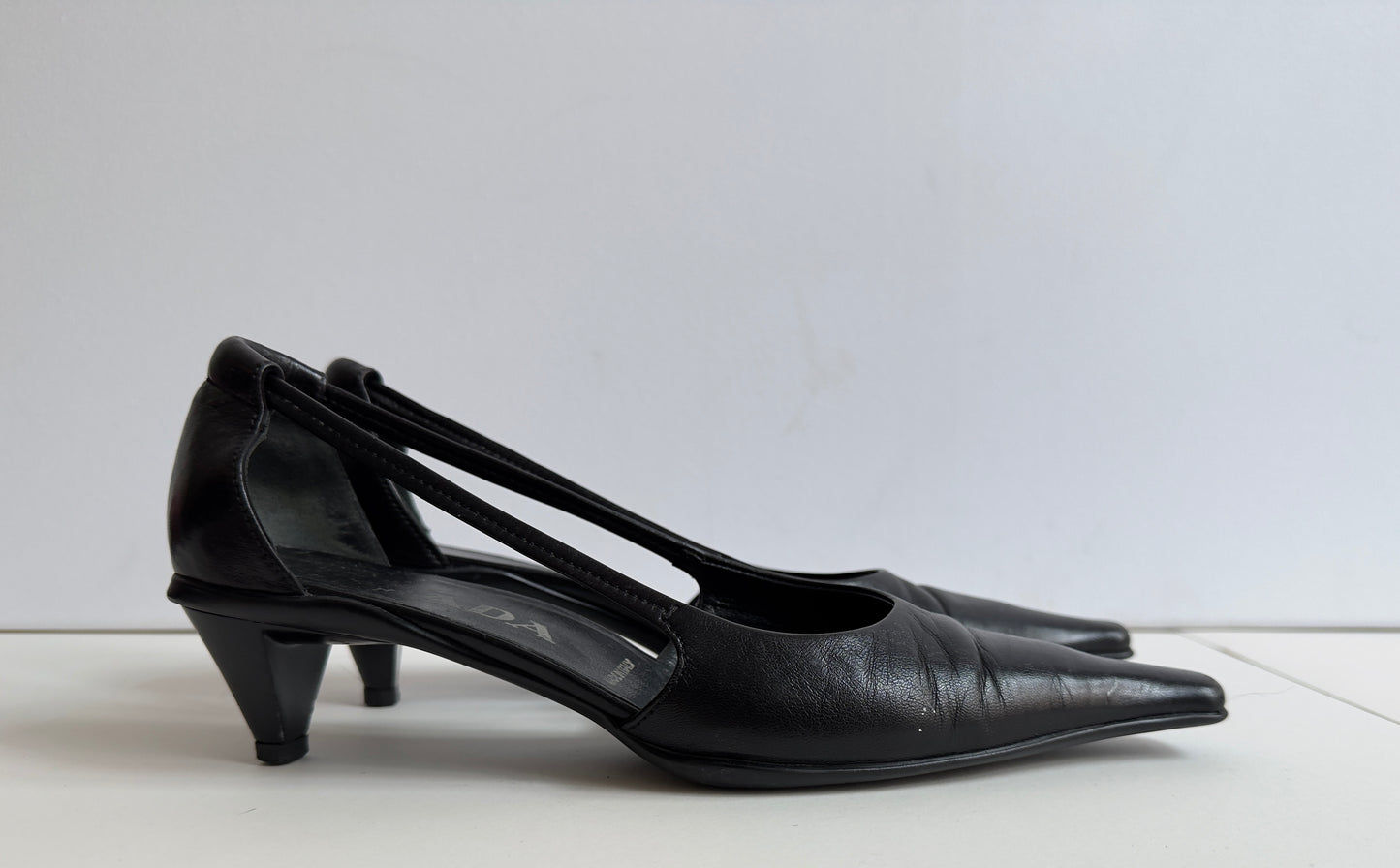 RARE EARLY 2000S PRADA SLINGBACKS WITH ELONGATED POINTED TOE / 36 / 3.5