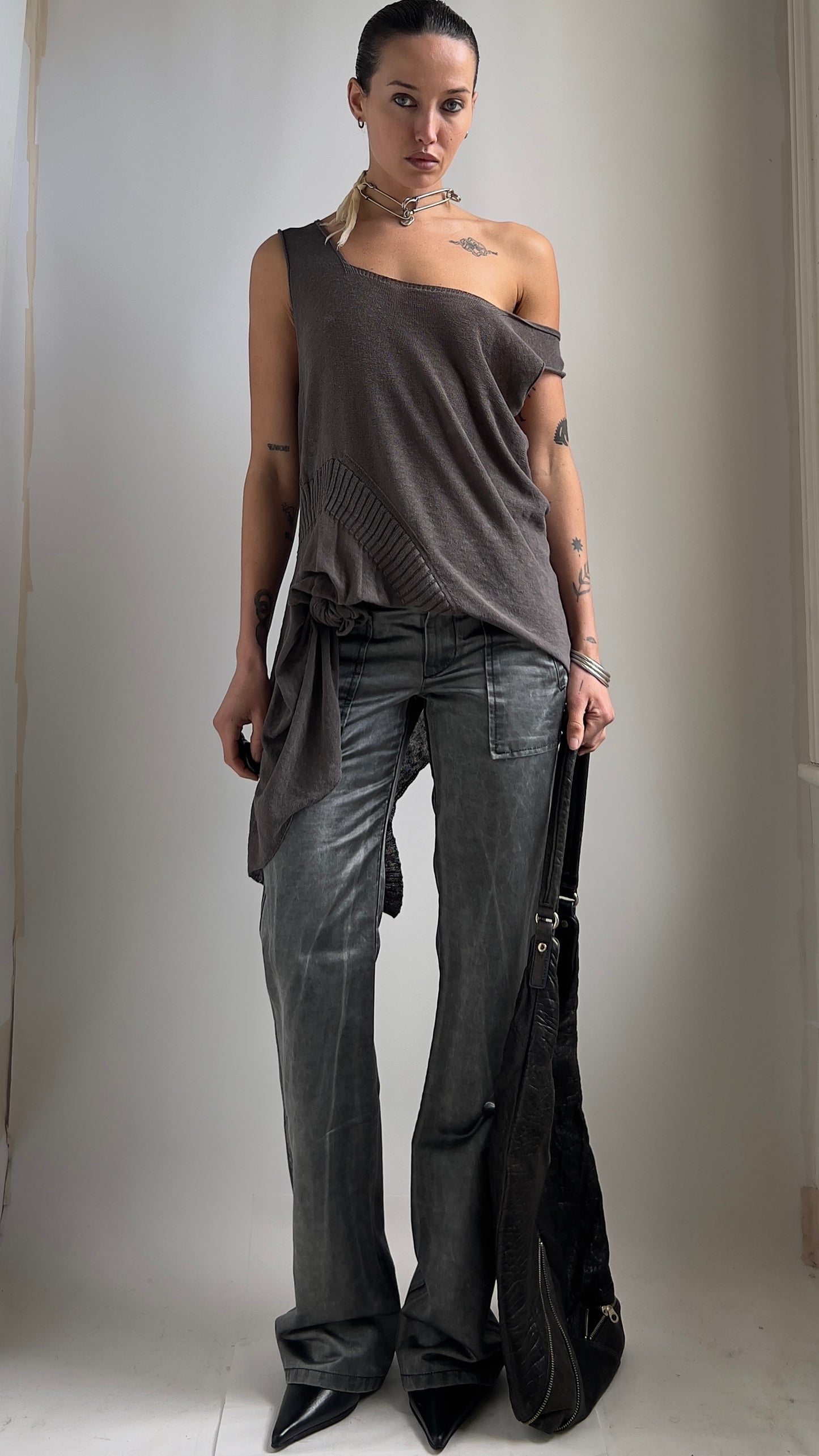 EARLY 2000S SILVER LOW WAISTED TROUSERS / W/H ; 30" / UK 6