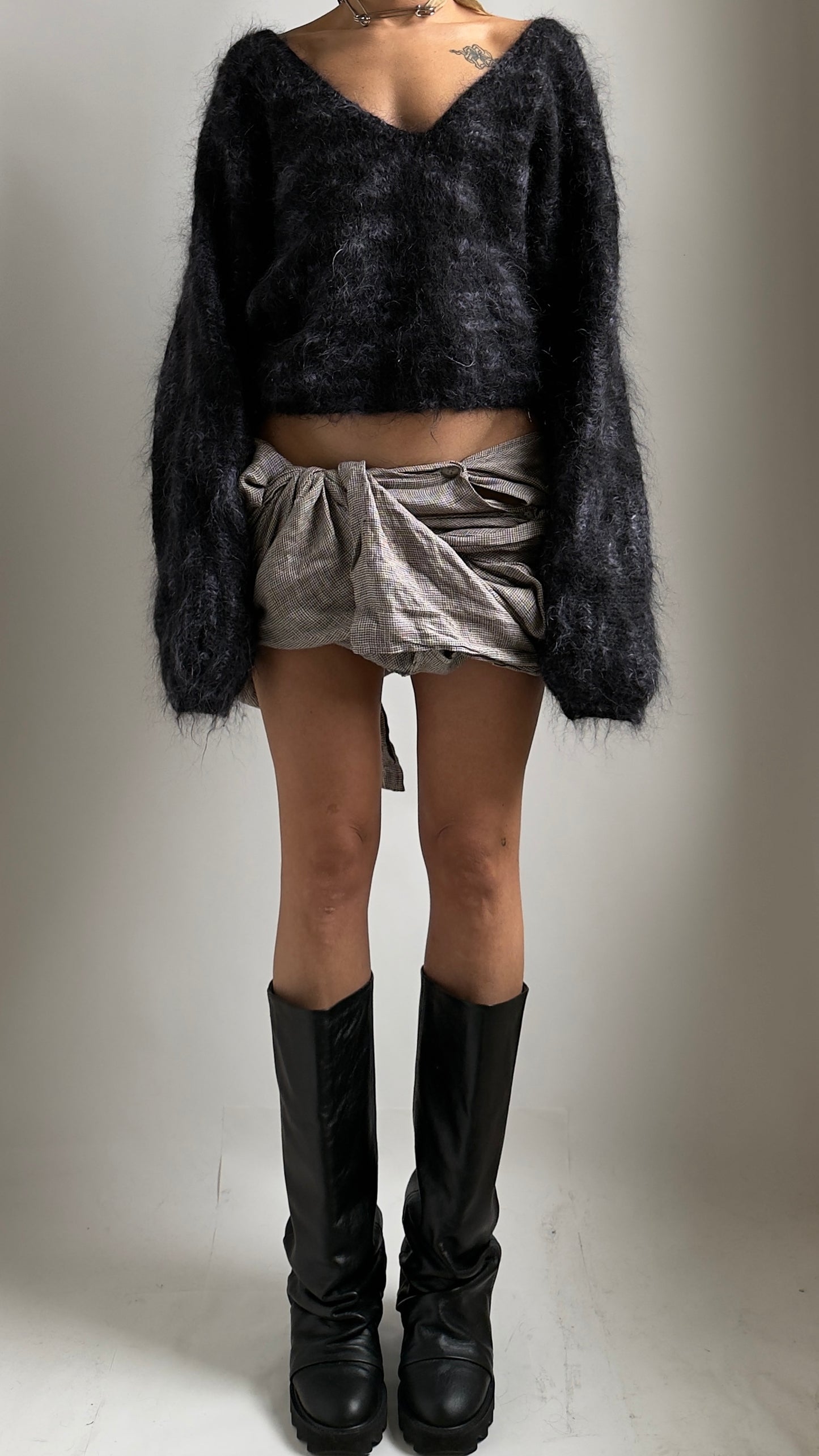 80S CROPPED BLUE AND BLACK MOHAIR JUMPER / UK 6-10