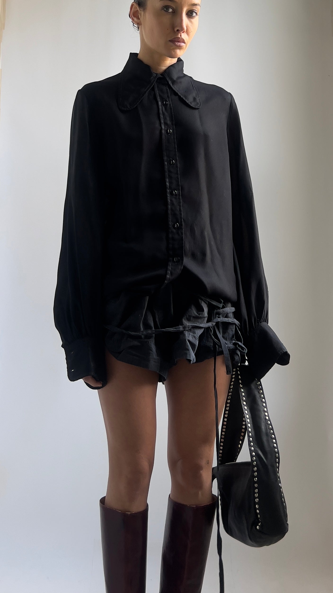 70S BLACK CREPE BEAGLE COLLAR SHIRT / UK 8-12