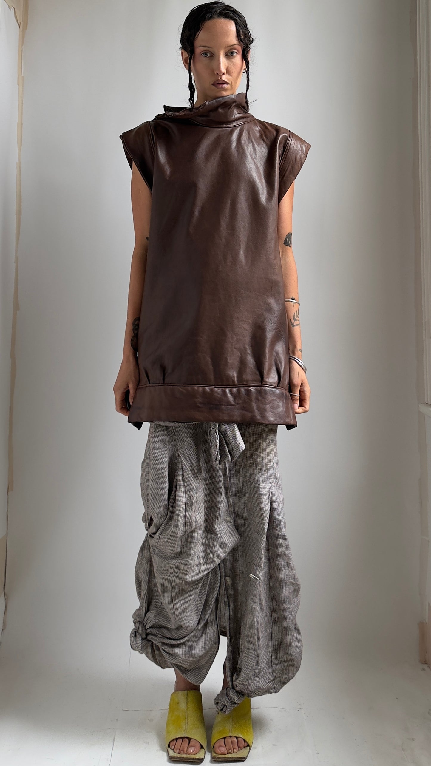 RARE 90S SUPER SOFT LEATHER OVERSIZED VEST / UK 6-10