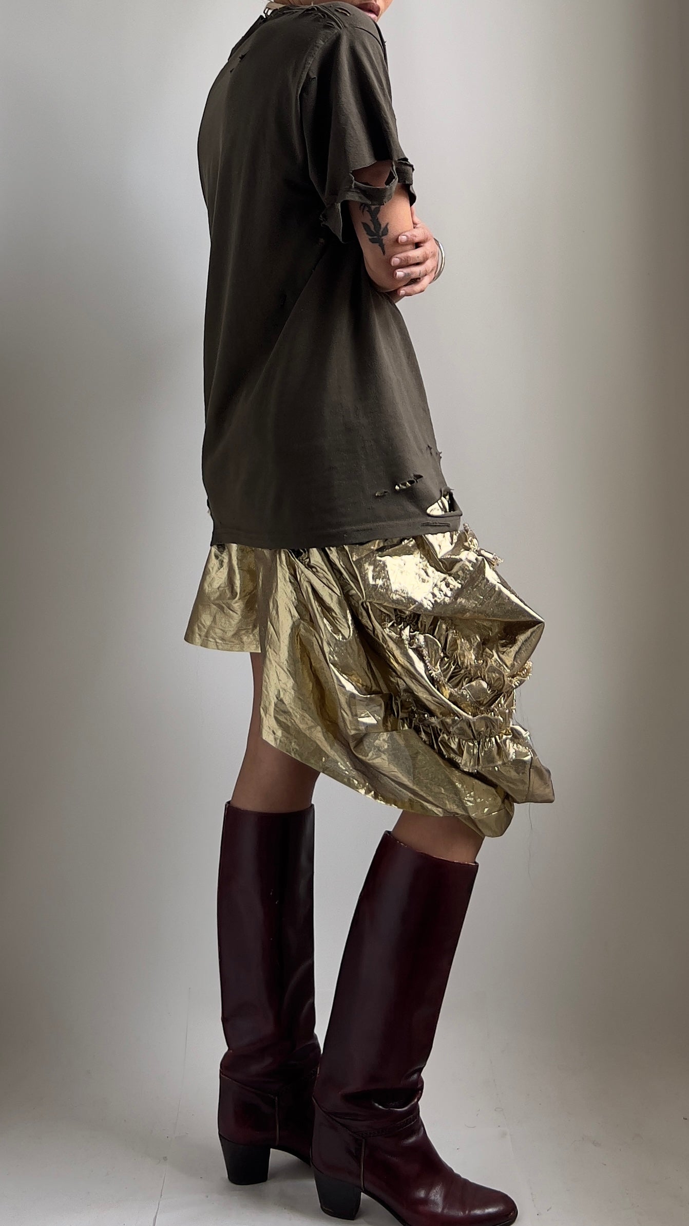 RARE EARLY 2000S COMME DES GARCONS DECONSTRUCTED FOIL SKIRT / W; 27"