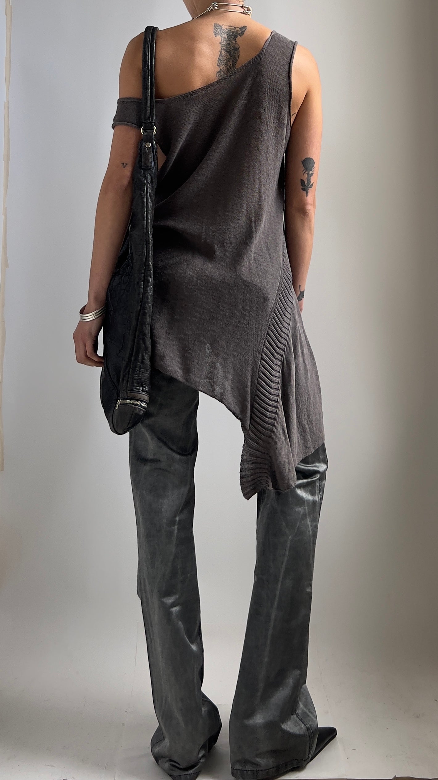 EARLY 2000S SILVER LOW WAISTED TROUSERS / W/H ; 30" / UK 6